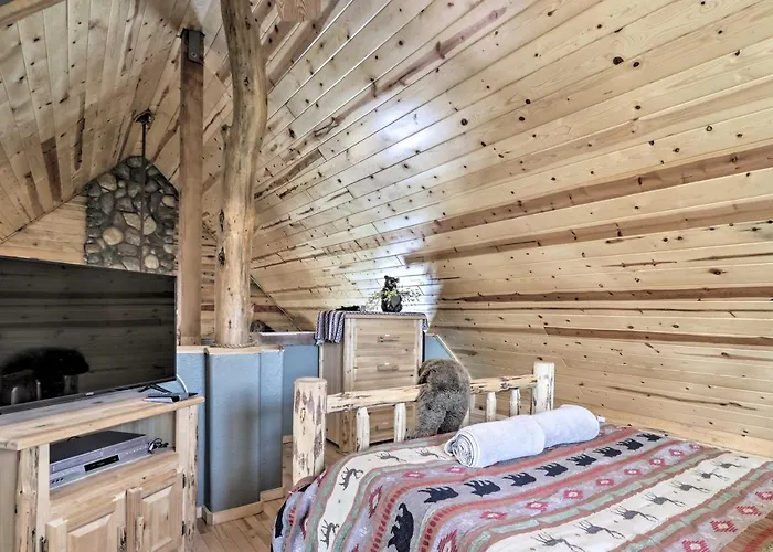 Dom wakacyjny Fire Pit + Game Room: Heber-overgaard Cabin! Heber