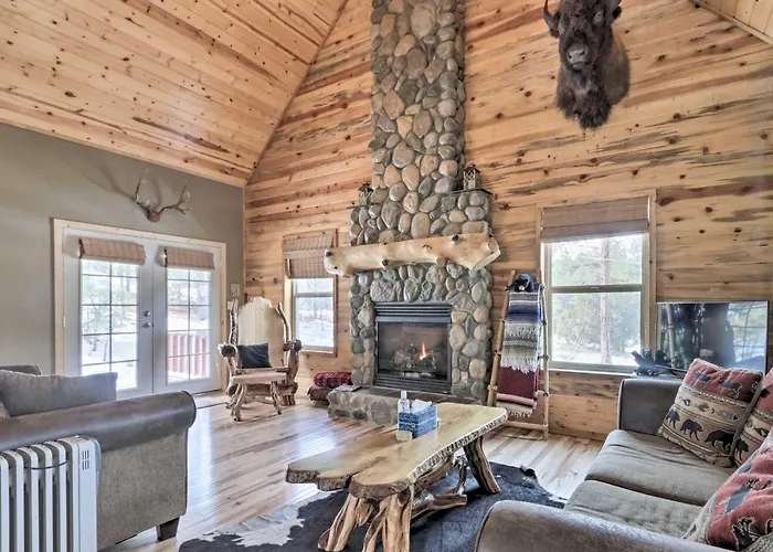 Fire Pit + Game Room: Heber-overgaard Cabin! *