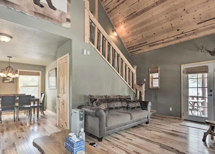 Fire Pit + Game Room: Heber-overgaard Cabin! Dom wakacyjny